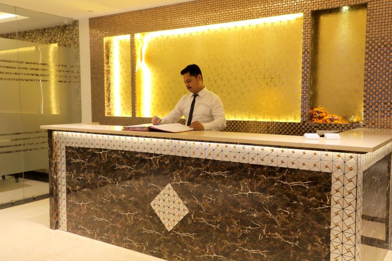 Hotel The Vegas Delhi Airport- A Boutique Hotel New Delhi Exterior photo
