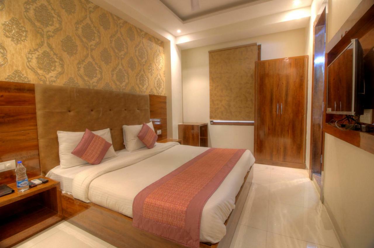 Hotel The Vegas Delhi Airport- A Boutique Hotel New Delhi Exterior photo