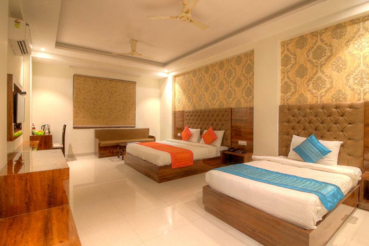 Hotel The Vegas Delhi Airport- A Boutique Hotel New Delhi Exterior photo