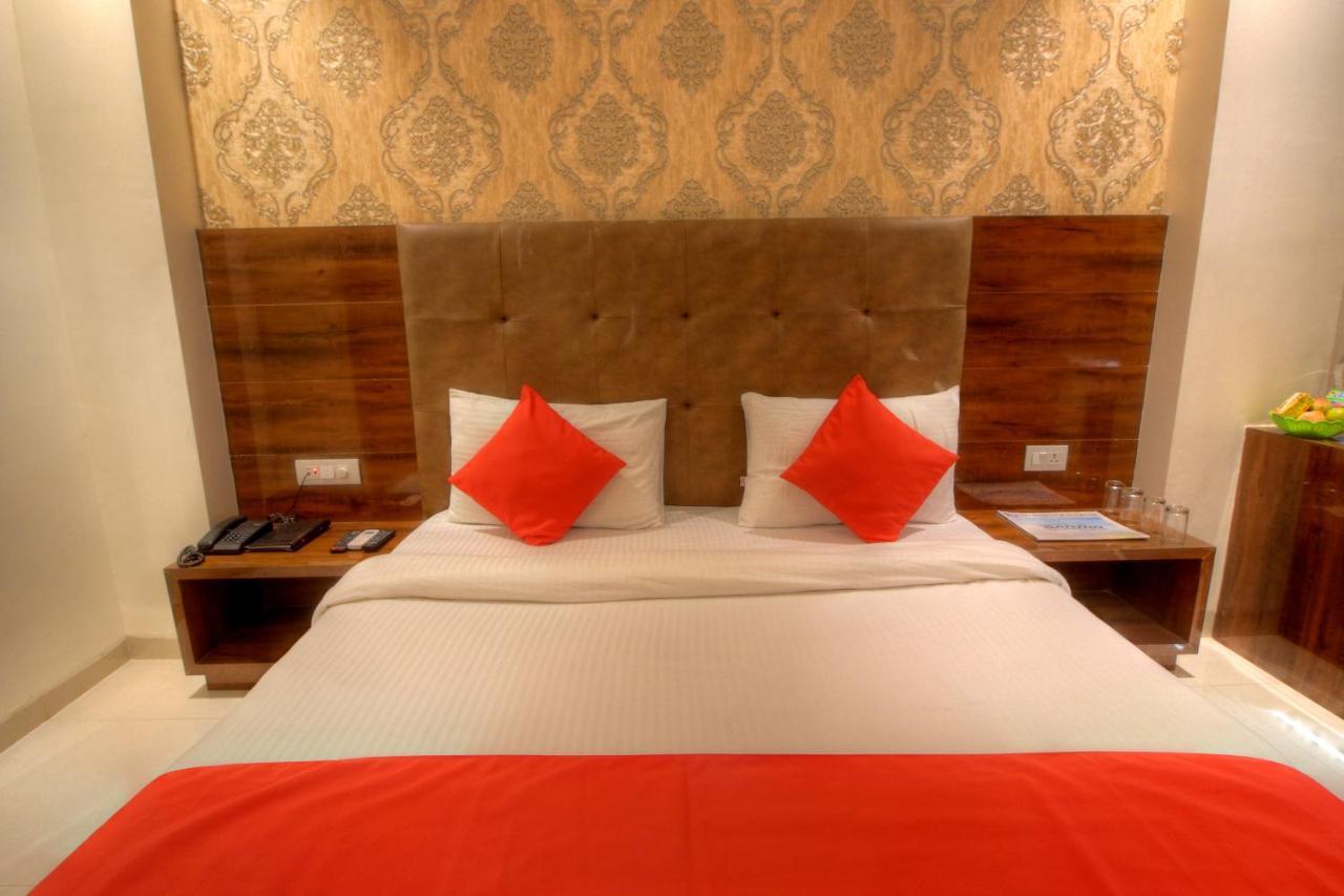 Hotel The Vegas Delhi Airport- A Boutique Hotel New Delhi Exterior photo